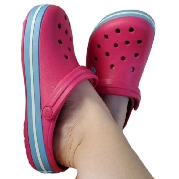 CROCS Candy Pink Bluebell Shoes Women's WOMAN'S 6 Relaxed Fit NWT - Picture 16 of 16